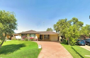 遮光窗帘、熨斗/熨衣板、免费 WiFi