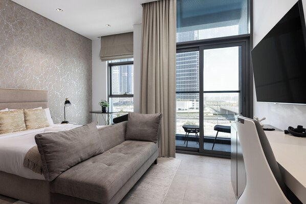 Classic-studio, parveke, kaupunkinäköala | Työpöytä, silitysrauta/-lauta, ilmainen Wi-Fi