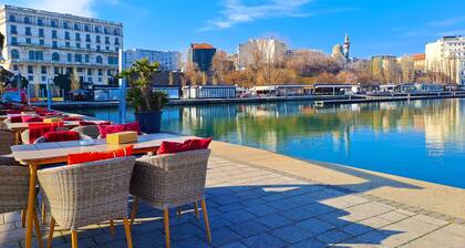 Next Apartments Piata Ovidiu Constanta