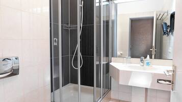 Basic Double Room | Bathroom | Shower, hair dryer, towels, soap