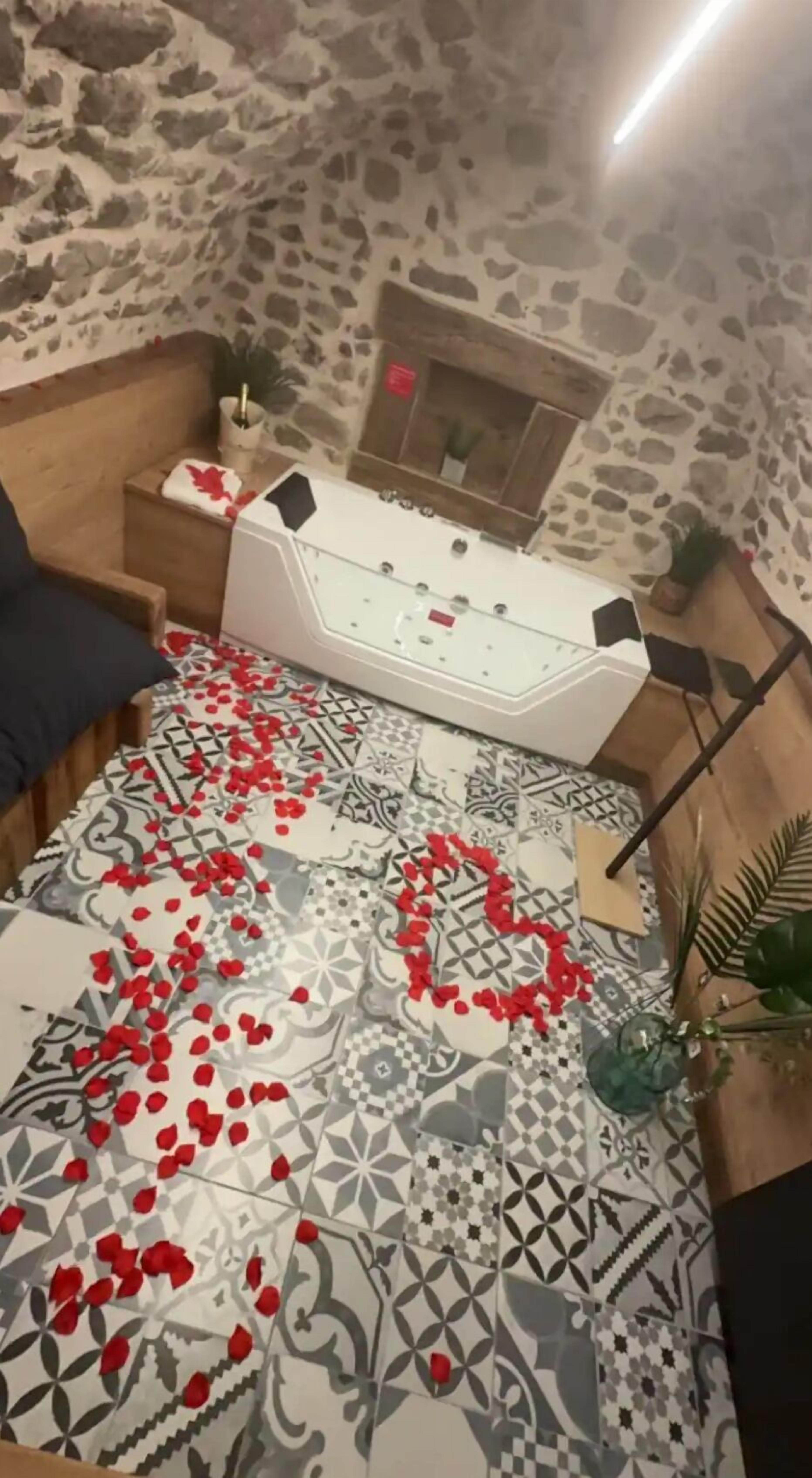 2 chambres, Wi-Fi, draps fournis