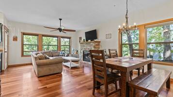 TV, fireplace, offices