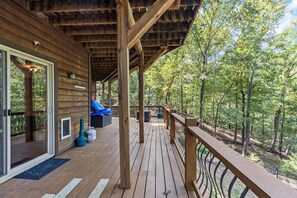 Terrace/patio - Lake Front, Lake Access, Booking fast for Summer! (Eureka Springs)