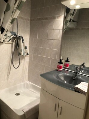 Hair dryer, towels, toilet paper