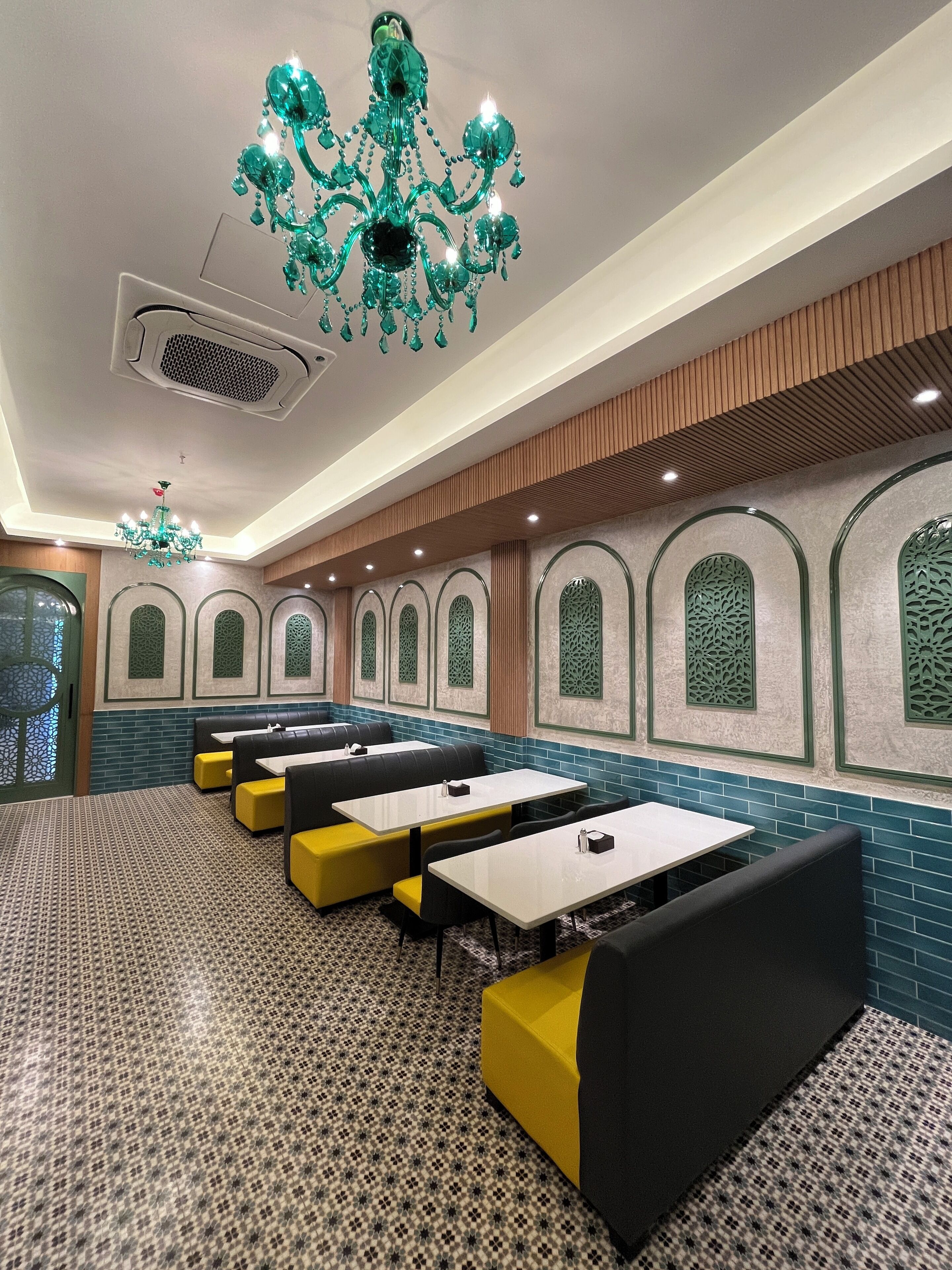 Photo - Esquire Hotel Mumbai