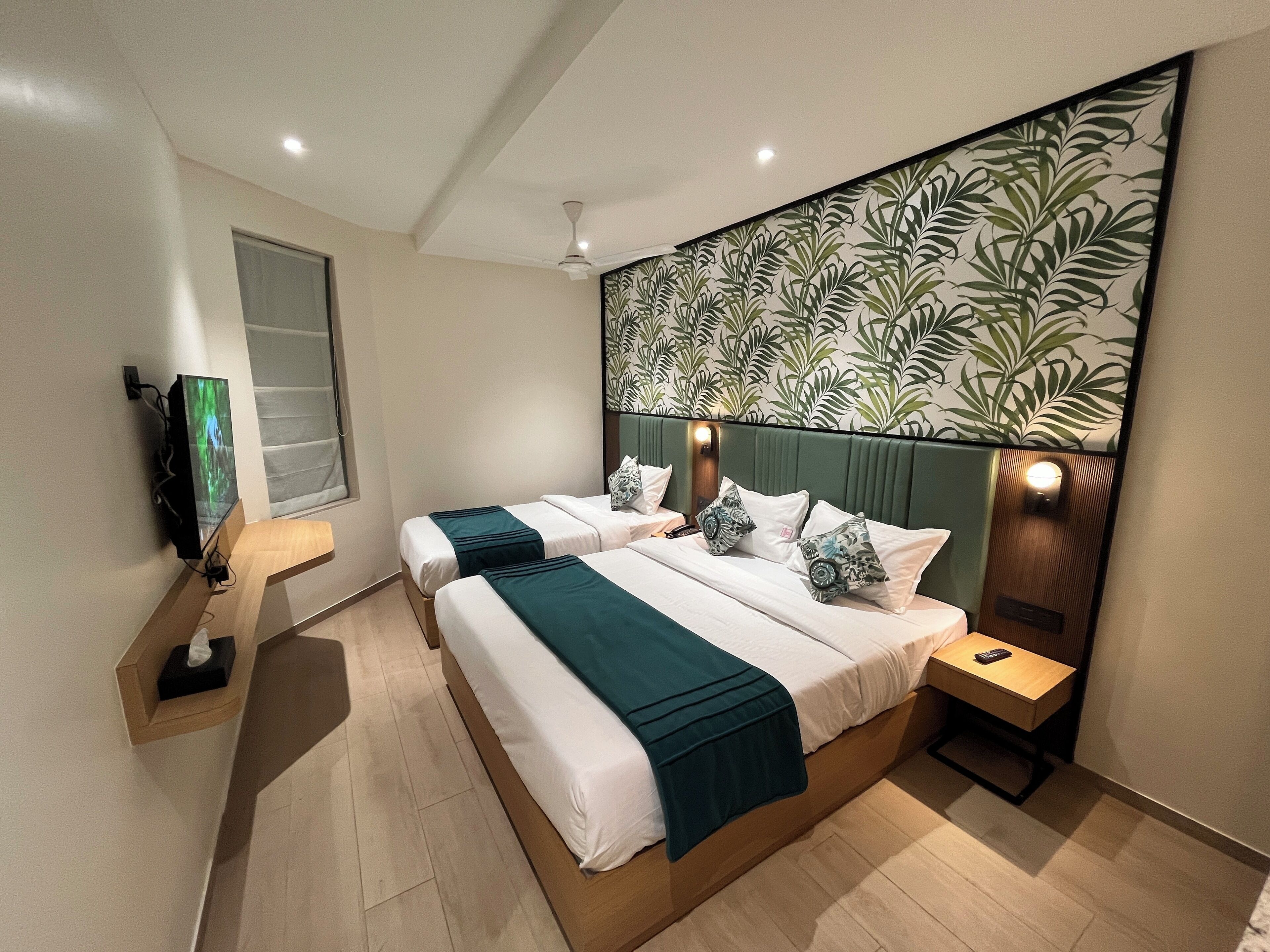 Photo - Esquire Hotel Mumbai