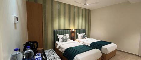 Deluxe Twin Room | Premium bedding, minibar, desk, free WiFi