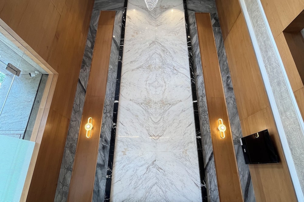 Esquire Hotel Mumbai