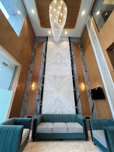 Esquire Hotel Mumbai