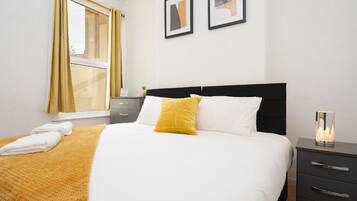 5 bedrooms, WiFi, bed sheets