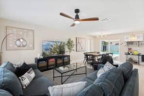 تلفزيون ذكي، كُتُب