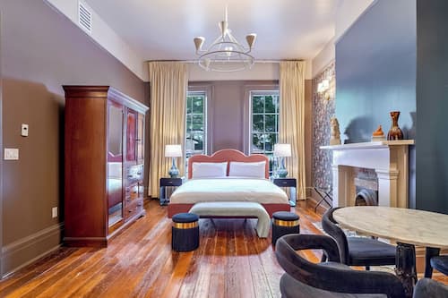 Suite de lujo, 2 habitaciones, balcón | Sábanas de algodón egipcio y ropa de cama de alta calidad