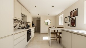 Apartment (2 Bedrooms) | Bahagian luar