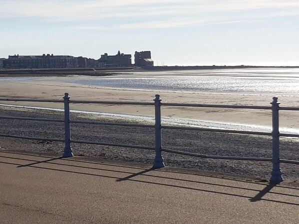 Apartment | Beach - Fabapartment-12pmcheckout-freebubbly-seaside (Morecambe)