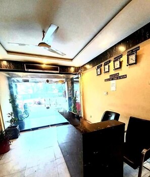 Reception - Hotel Crown Palace F7 (Islamabad)