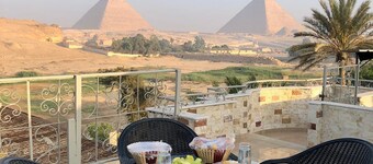 Great sun pyramids inn 