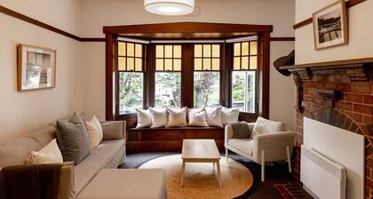 'Buckley's Rest' on the doorstep of Battery Point