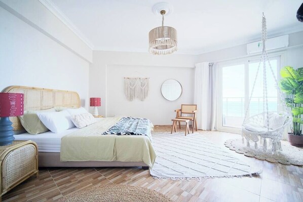 3 habitaciones, tabla de planchar con plancha, wifi y ropa de cama 