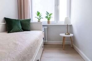 3 habitaciones, escritorio, tabla de planchar con plancha y wifi 