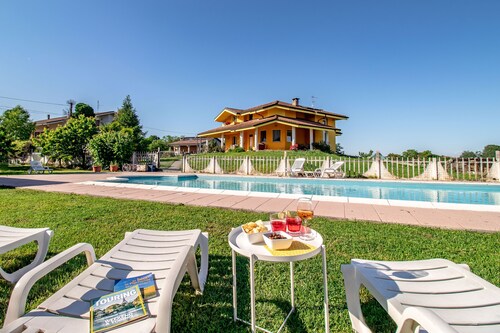 Quick Home - Garden - One Bedroom Apartment, Sleeps 2