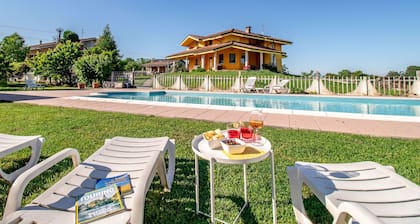 Quick Home - Garden - One Bedroom Apartment, Sleeps 2