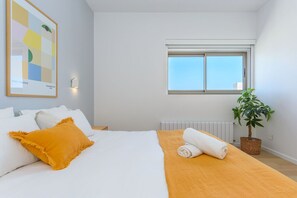 2 Schlafzimmer, Schreibtisch, Bügeleisen/Bügelbrett, WLAN