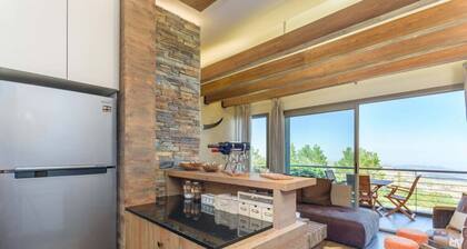 Lumber`s 3-Bedroom House with Garden in Bakish