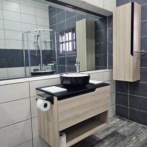 Handdoeken, toiletpapier