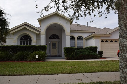 Fabulous 4 bed villa with south facing private pool and spa