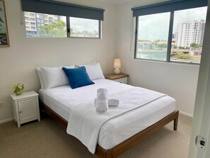 2 bedrooms
