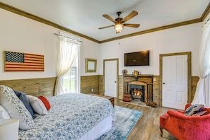 House (2 Bedrooms) | Interior