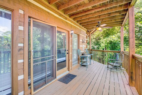 Cabin w Community Perks: Half mi to Ober Mountain - Image 19