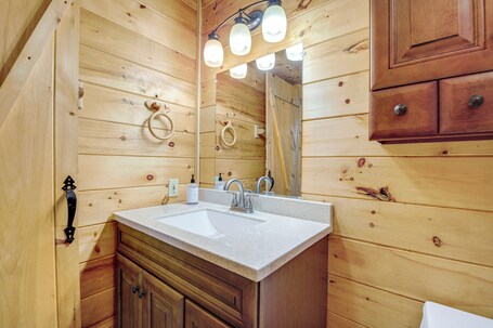 Cabin w Community Perks: Half mi to Ober Mountain - Image 33