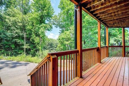 Cabin w Community Perks: Half mi to Ober Mountain - Image 27