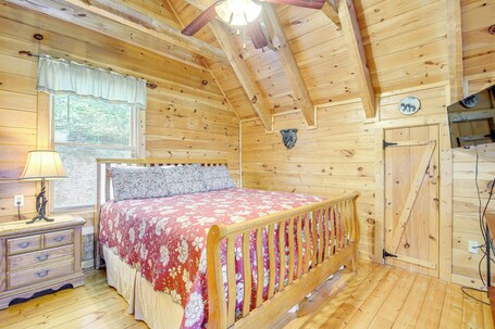 Cabin w Community Perks: Half mi to Ober Mountain - Image 36