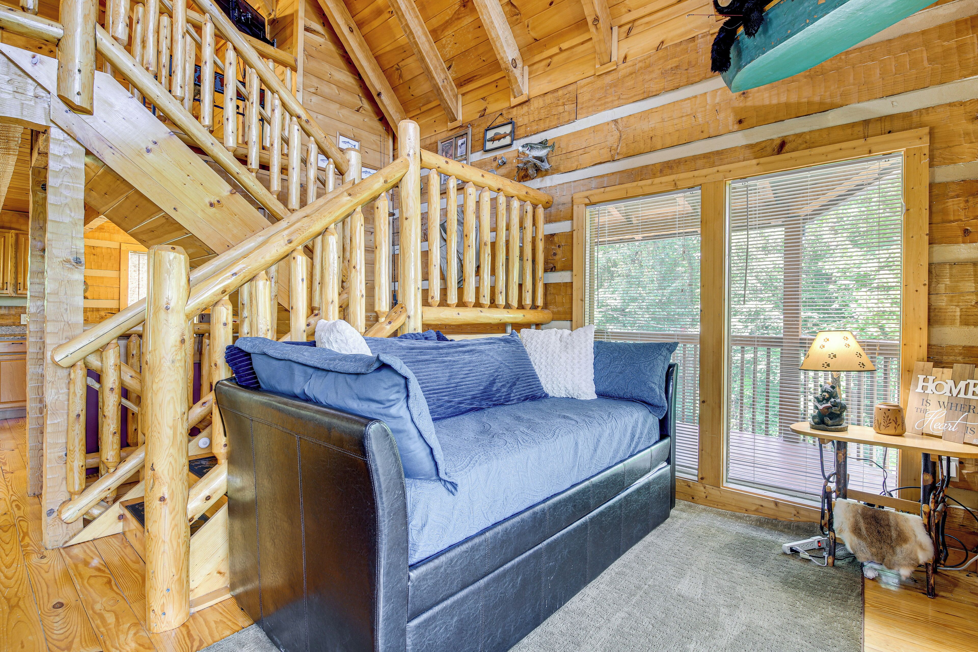 Cabin w Community Perks: Half mi to Ober Mountain - Image 17