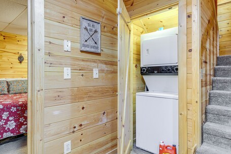 Cabin w Community Perks: Half mi to Ober Mountain - Image 51