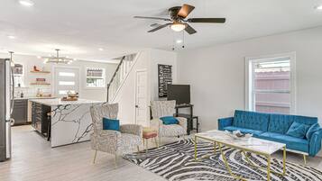 Nhà (3 Bedrooms) | Nội thất