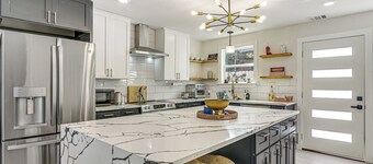 Pet-friendly Galveston Retreat < 1 Mi to Beaches!