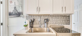 Hollywood Hideaway: Close to Dtwn & Beaches