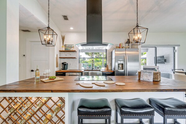 House (3 Bedrooms) | Interior - Private Pool & Dock: Relaxing Port Charlotte Oasis (Port Charlotte)