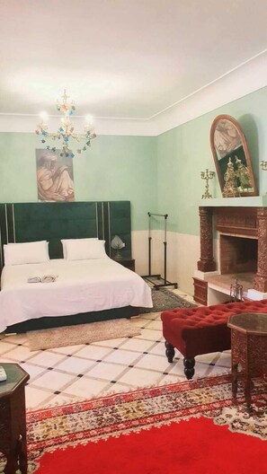 Blackout drapes, iron/ironing board - Riad salix agafay (Saada)