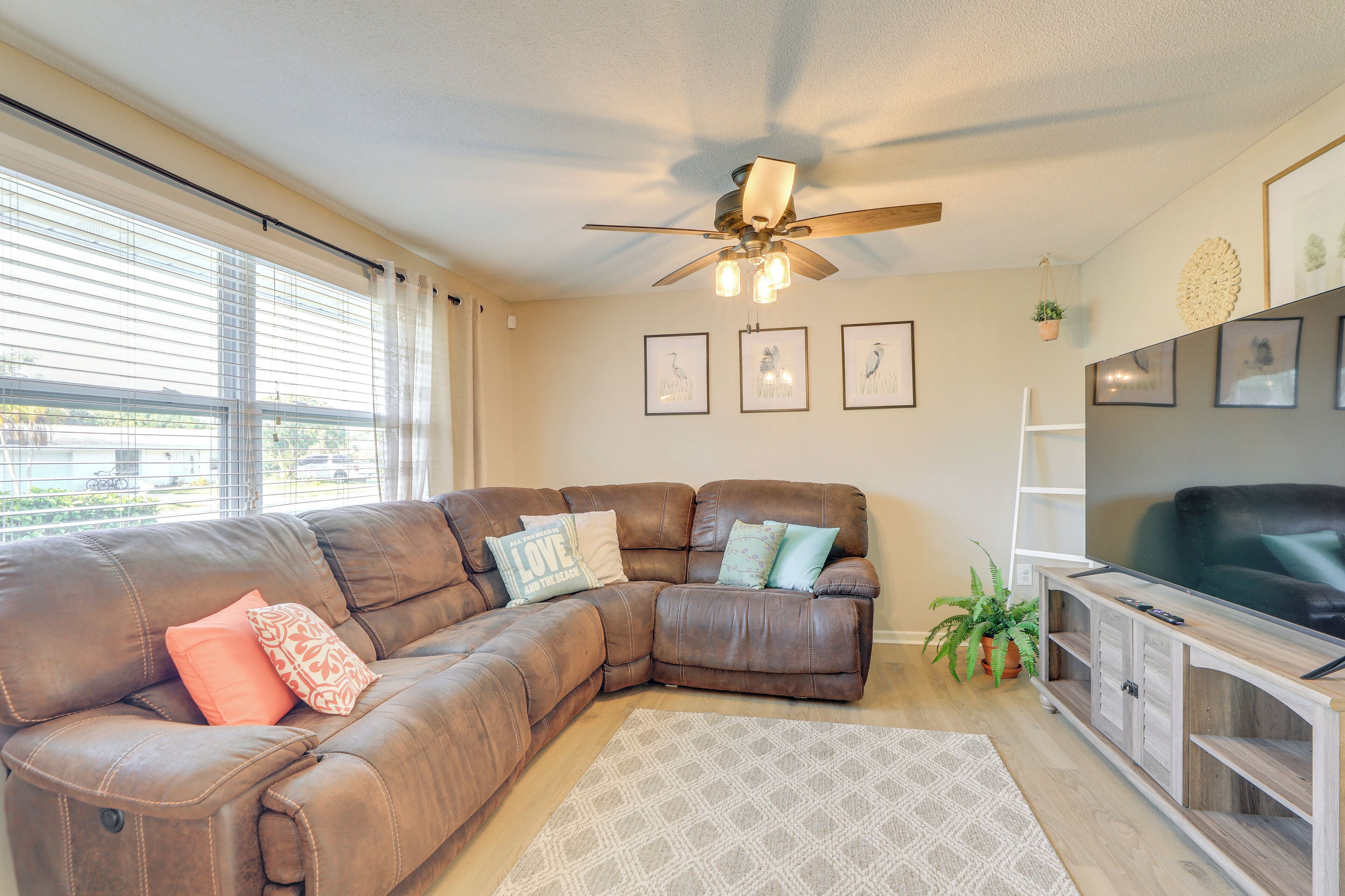 House (2 Bedrooms) | Front of property