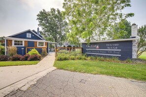 House (5 Bedrooms) | Interior