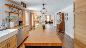 Rumah (5 Bedrooms) | Interior