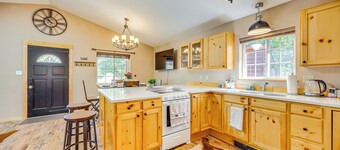 Cabin in Eleven Mile Village w/ Patio & Gas Grill!