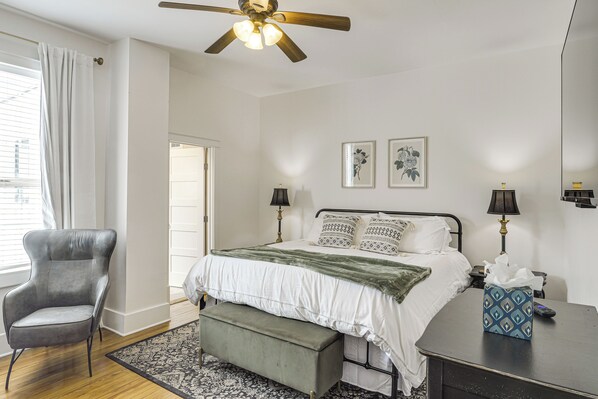 House (4 Bedrooms) | Interior