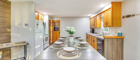 House (4 Bedrooms) | Interior