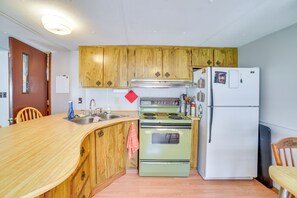 House (3 Bedrooms) | Interior - Yale Home in the Heart of Pheasant Hunting Country (Yale)