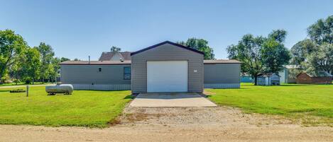 House (3 Bedrooms) | Front of property